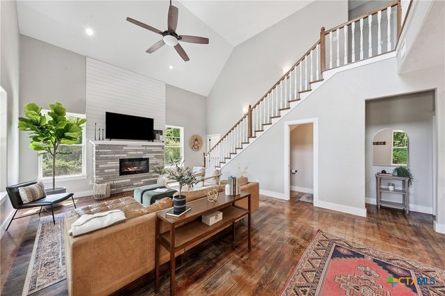 13554 Knob Hill Road, Rogers, TX 76569