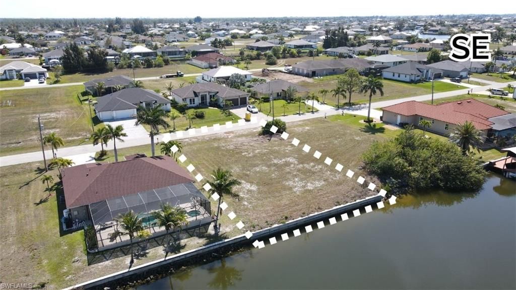 Image 7 of property listing at 2344 NW 38th PL, Cape Coral, FL 33993