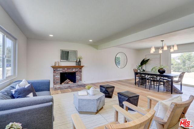 476 Jeanne Court, Newbury Park, CA 91320