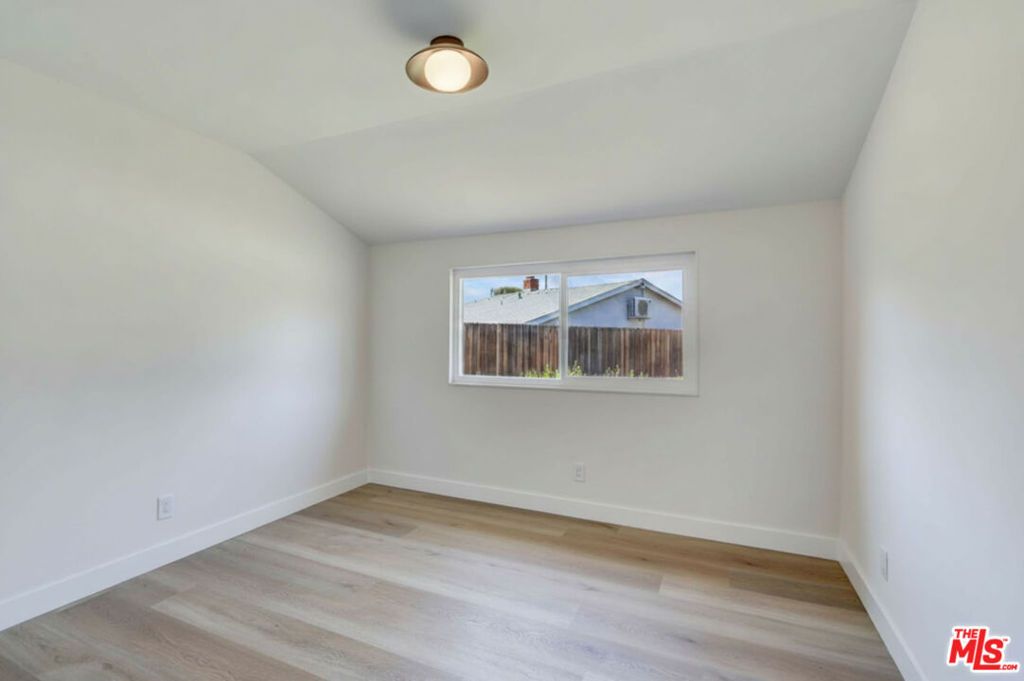 Image 24 of property listing at 476 Jeanne Court, Newbury Park, CA 91320
