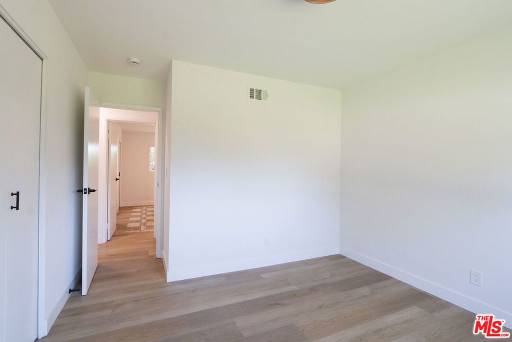 Image 26 of property listing at 476 Jeanne Court, Newbury Park, CA 91320