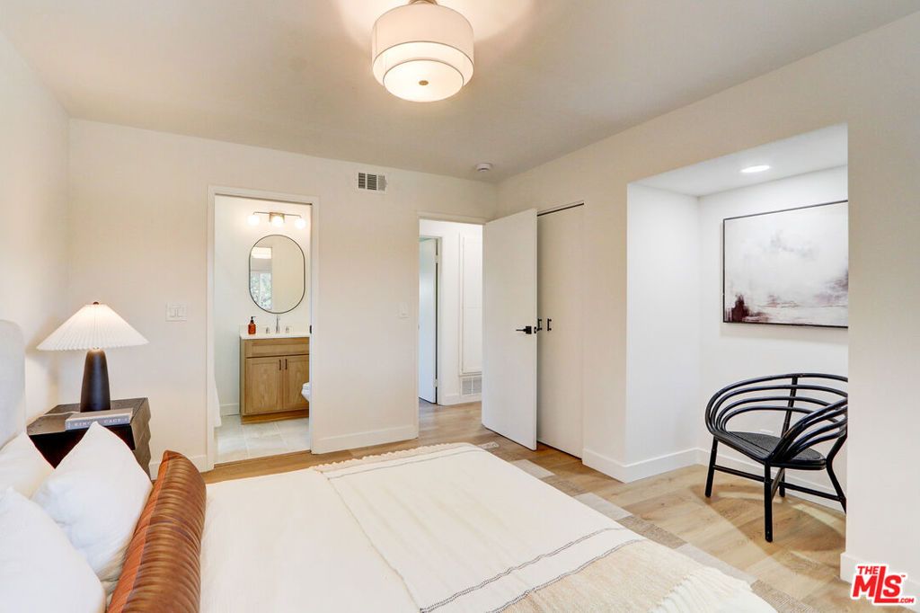 Image 5 of property listing at 476 Jeanne Court, Newbury Park, CA 91320