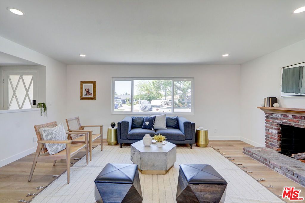 Image 8 of property listing at 476 Jeanne Court, Newbury Park, CA 91320