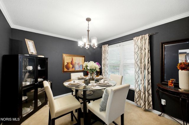 6840 Wexford Hill Lane, Holland, OH 43528