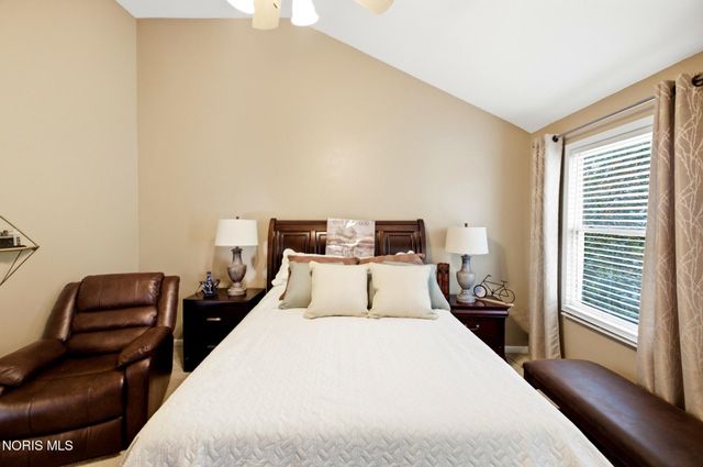 6840 Wexford Hill Lane, Holland, OH 43528