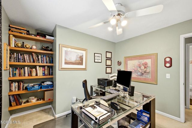6840 Wexford Hill Lane, Holland, OH 43528