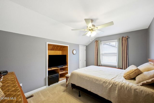 6840 Wexford Hill Lane, Holland, OH 43528