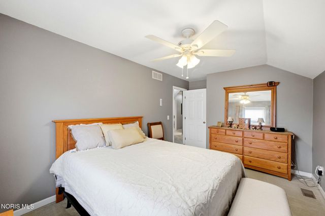 6840 Wexford Hill Lane, Holland, OH 43528