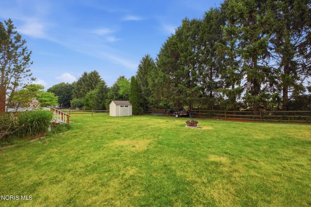 6840 Wexford Hill Lane, Holland, OH 43528