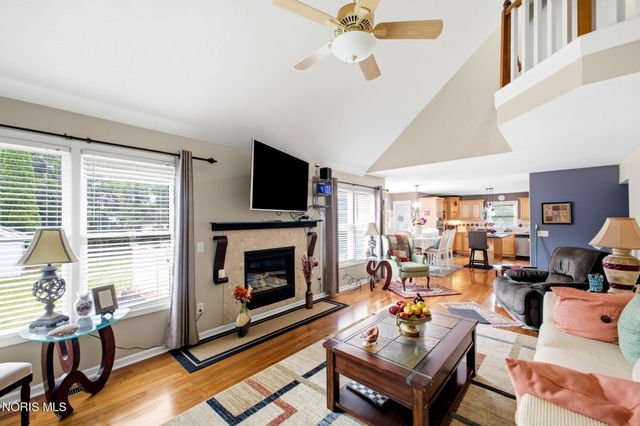 6840 Wexford Hill Lane, Holland, OH 43528