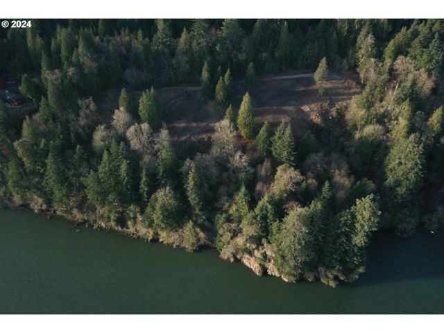 26 EDGE WATER Dr, Cathlamet, WA 98612