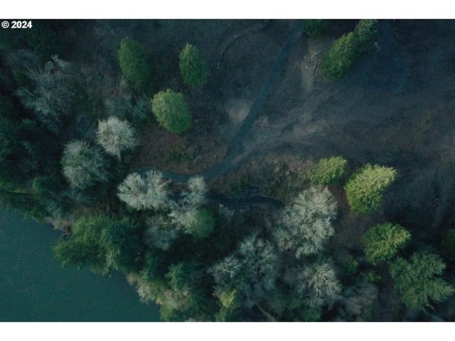 26 EDGE WATER Dr, Cathlamet, WA 98612