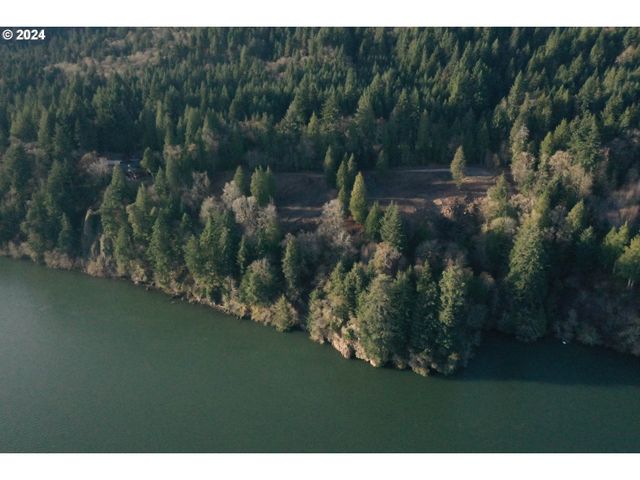 26 EDGE WATER Dr, Cathlamet, WA 98612