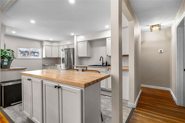 1516 Prospect Road, Baldwin Boro, PA 15227