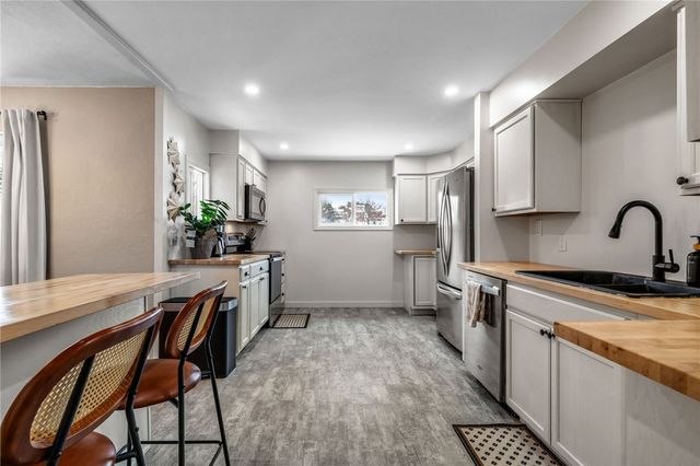 1516 Prospect Road, Baldwin Boro, PA 15227