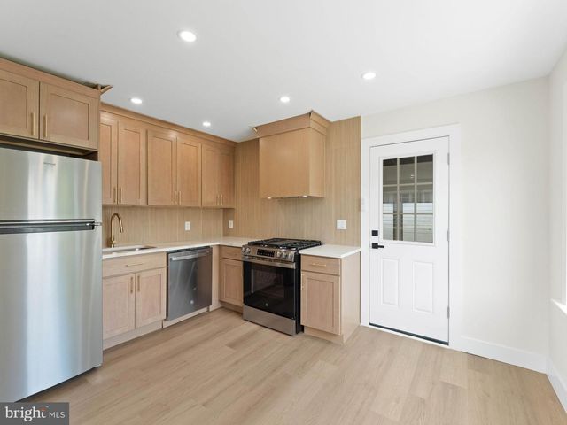 607 W MADISON AVE, Magnolia, NJ 08049