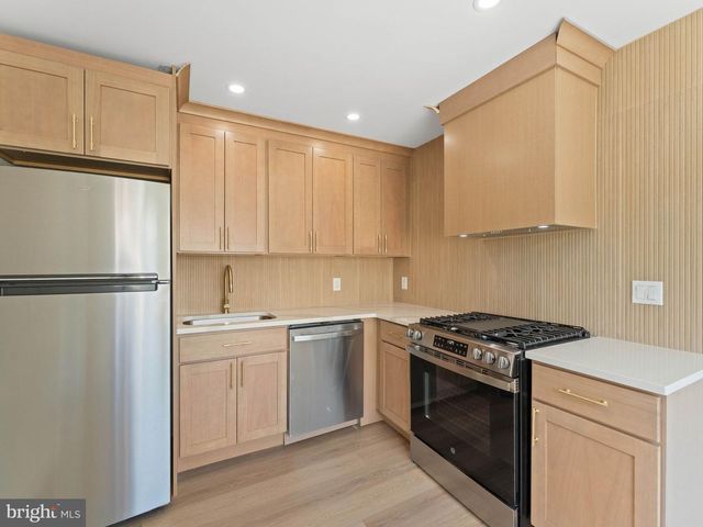 607 W MADISON AVE, Magnolia, NJ 08049