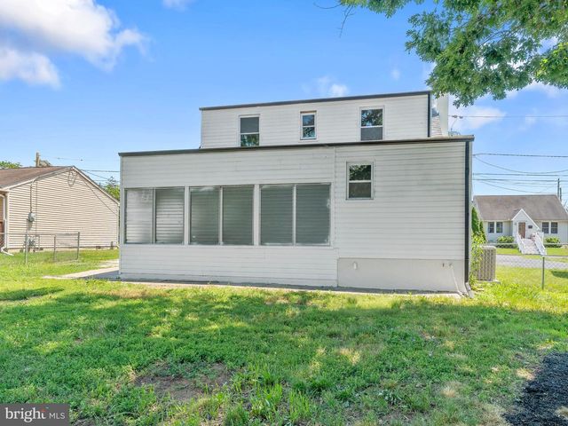 607 W MADISON AVE, Magnolia, NJ 08049