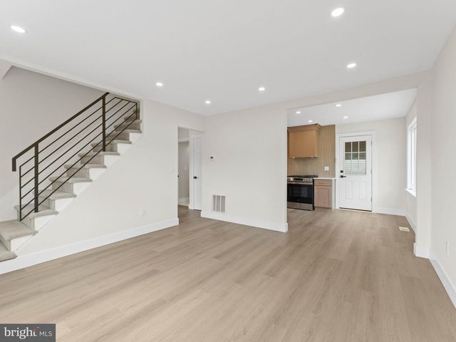 607 W MADISON AVE, Magnolia, NJ 08049