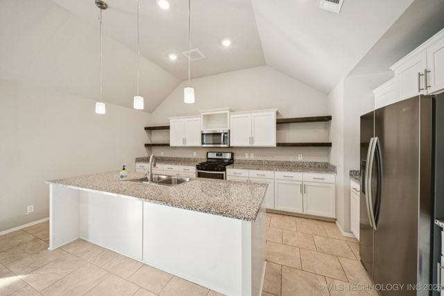 7112 S Kalanchoe Avenue, Broken Arrow, OK 74011