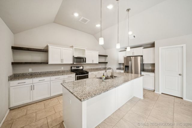 7112 S Kalanchoe Avenue, Broken Arrow, OK 74011