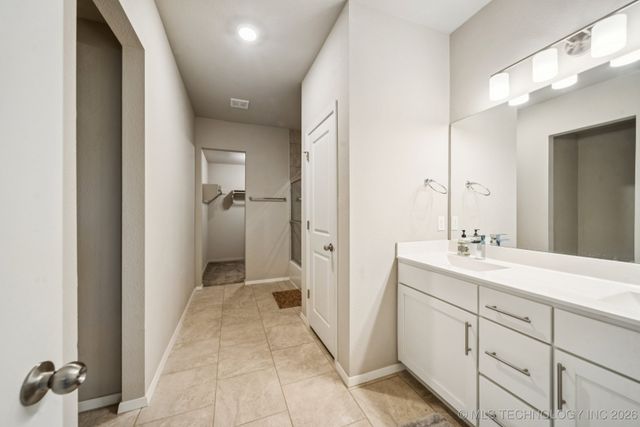 7112 S Kalanchoe Avenue, Broken Arrow, OK 74011