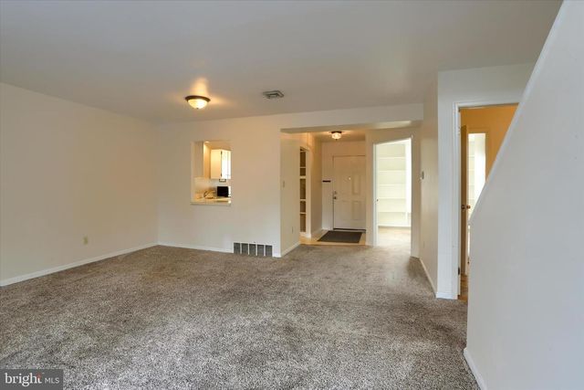 1066 W FOXCROFT DR, Camp Hill, PA 17011