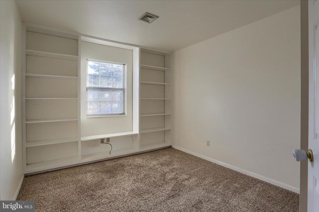 1066 W FOXCROFT DR, Camp Hill, PA 17011