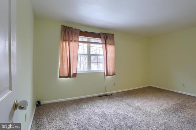 1066 W FOXCROFT DR, Camp Hill, PA 17011