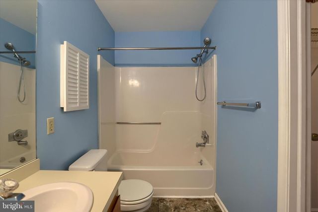 1066 W FOXCROFT DR, Camp Hill, PA 17011