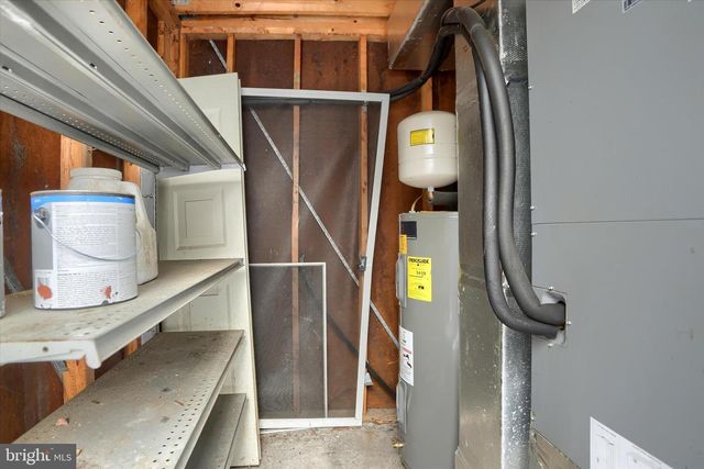 1066 W FOXCROFT DR, Camp Hill, PA 17011