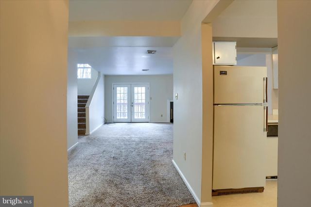 1066 W FOXCROFT DR, Camp Hill, PA 17011