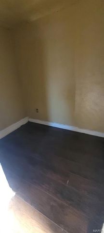 4037 Pleasant Street, St Louis, MO 63107