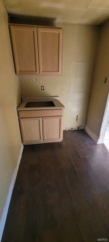 4037 Pleasant Street, St Louis, MO 63107