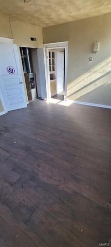 4037 Pleasant Street, St Louis, MO 63107