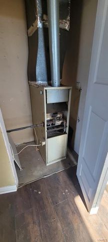 4037 Pleasant Street, St Louis, MO 63107