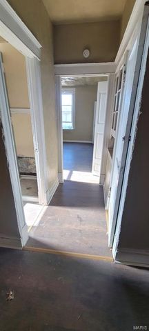 4037 Pleasant Street, St Louis, MO 63107