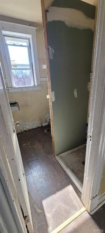 4037 Pleasant Street, St Louis, MO 63107