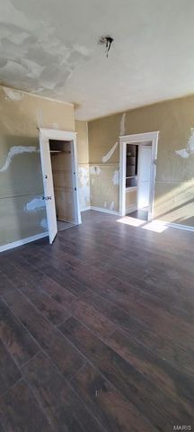 4037 Pleasant Street, St Louis, MO 63107