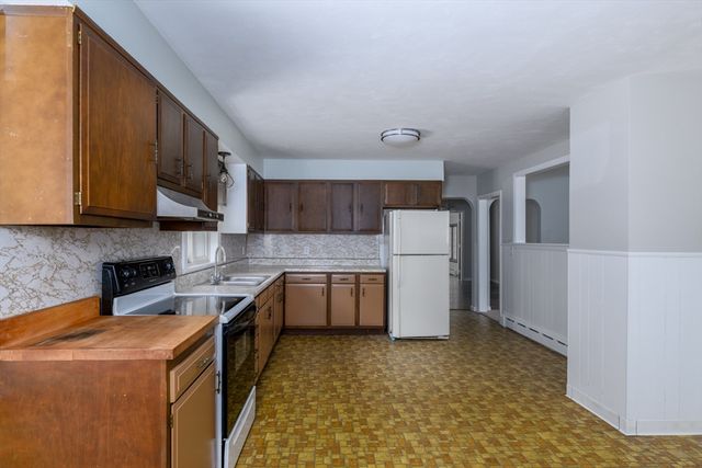 105 Railroad St, Belchertown, MA 01007