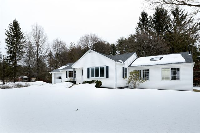 105 Railroad St, Belchertown, MA 01007