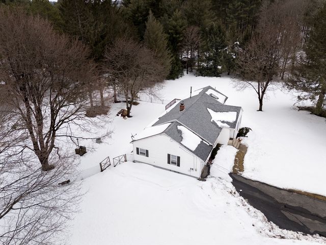 105 Railroad St, Belchertown, MA 01007