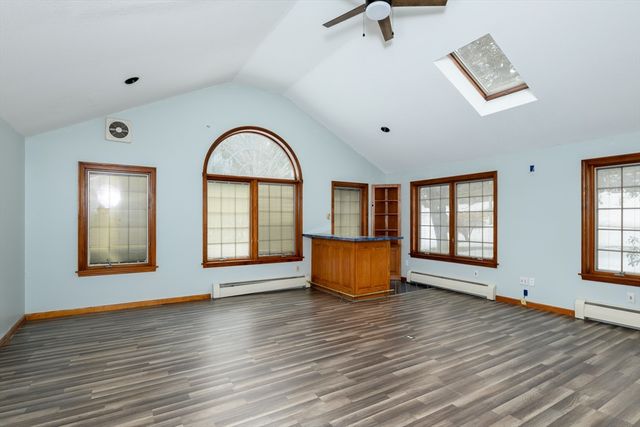 105 Railroad St, Belchertown, MA 01007