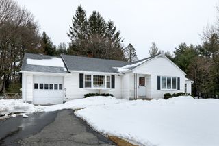 105 Railroad St, Belchertown, MA 01007