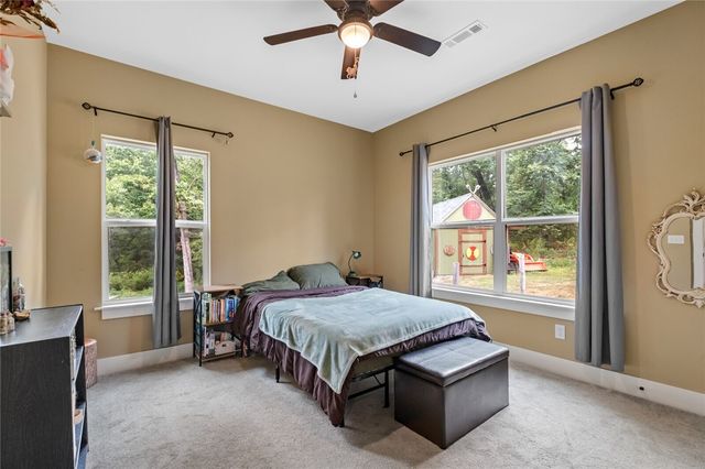 10866 Hodge Lane, Gravette, AR 72736