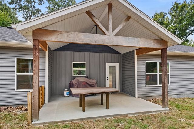 10866 Hodge Lane, Gravette, AR 72736