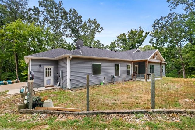 10866 Hodge Lane, Gravette, AR 72736