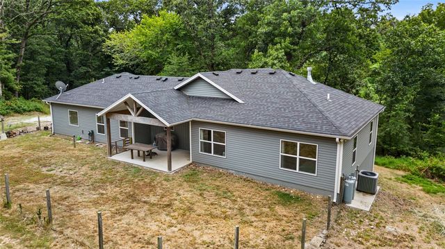 10866 Hodge Lane, Gravette, AR 72736