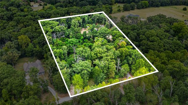 10866 Hodge Lane, Gravette, AR 72736