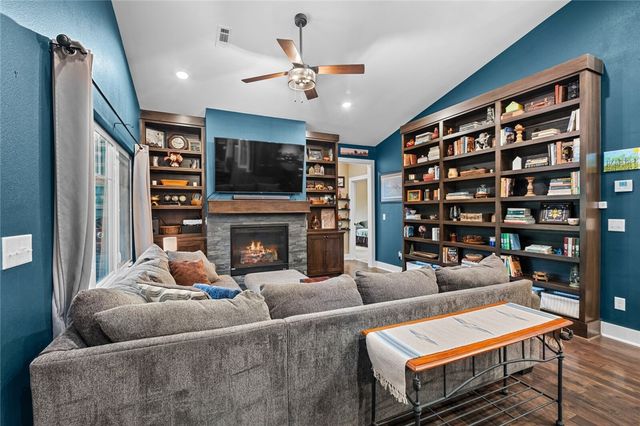 10866 Hodge Lane, Gravette, AR 72736